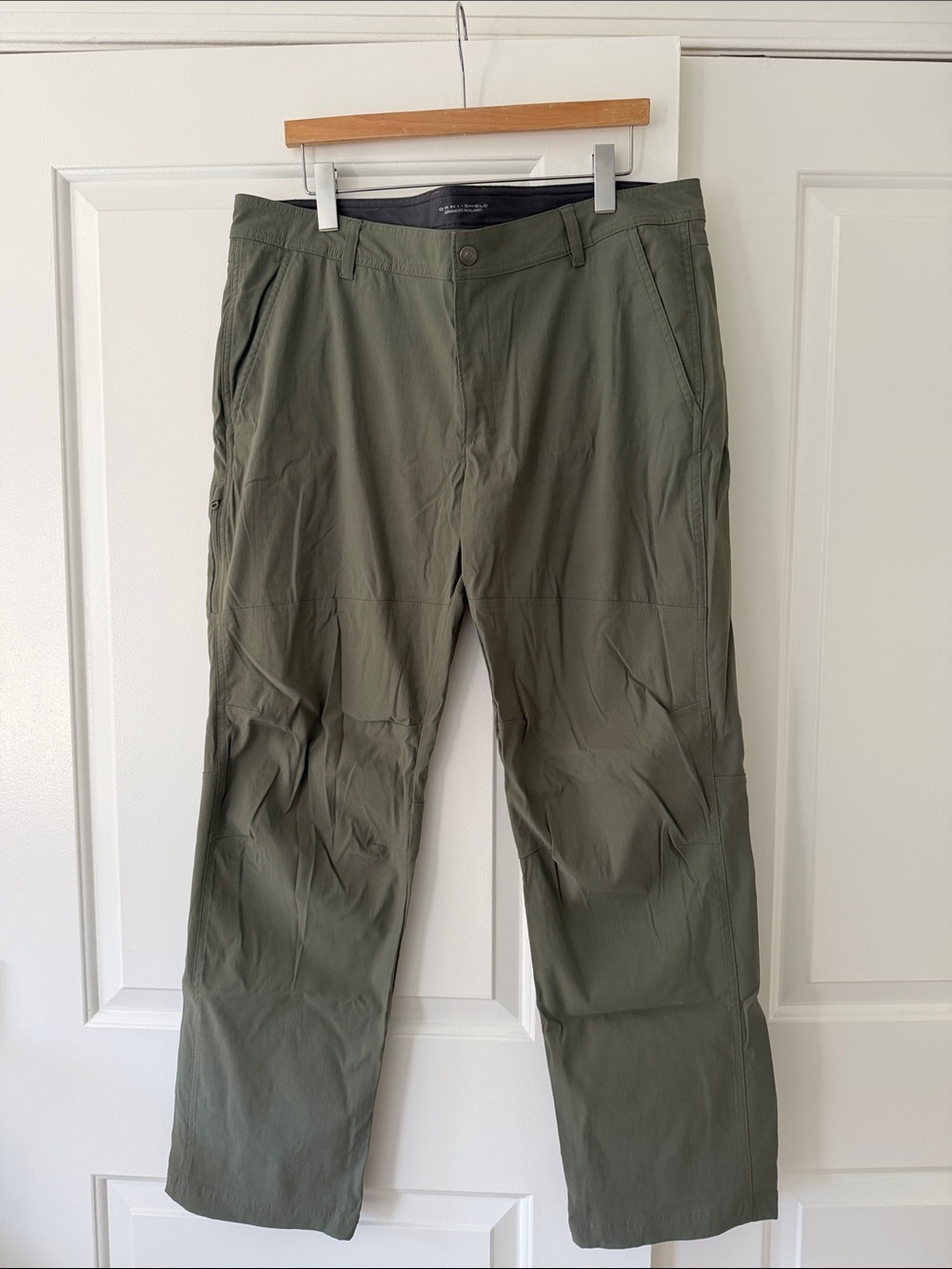 Men’s Columbia Green Omni-Shield Pants with Stretch Waistband